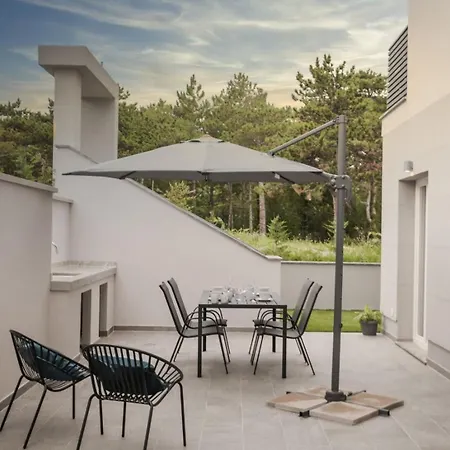 App Lacrima 1 With A Motorboat *