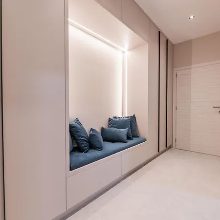 App Lacrima 1 With A Motorboat Šilo