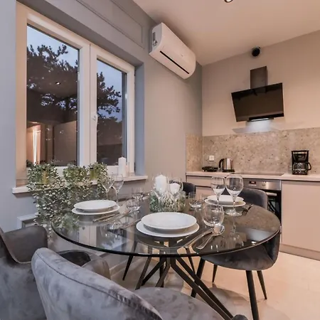 Apartament App Lacrima 1 With A Motorboat *