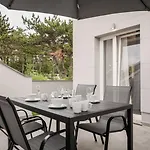 App Lacrima 1 With A Motorboat Apartment